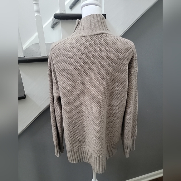 Everlane Cashmere Stroopwafel Turtleneck Sweater Size Small Heathered Sand Beige - Picture 5 of 7